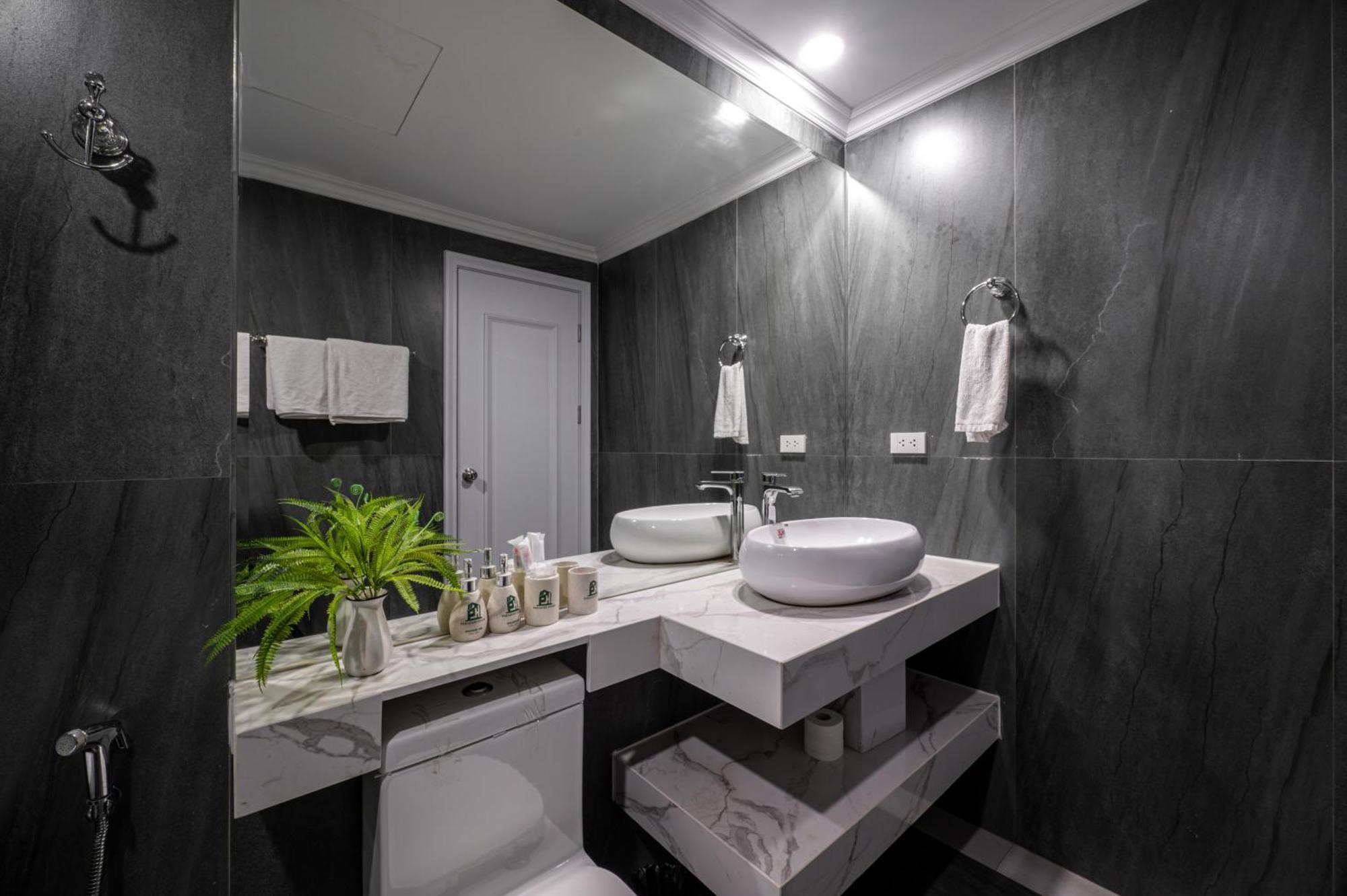 Luxe Paradise Suites Xuan Dieu 하노이 외부 사진